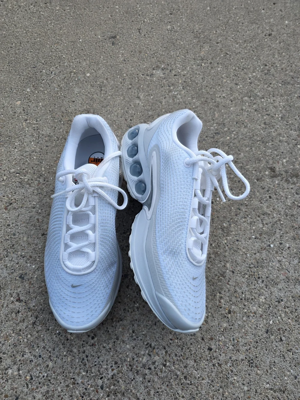 Nike Women's Air Max DN casual sneakers Size 9